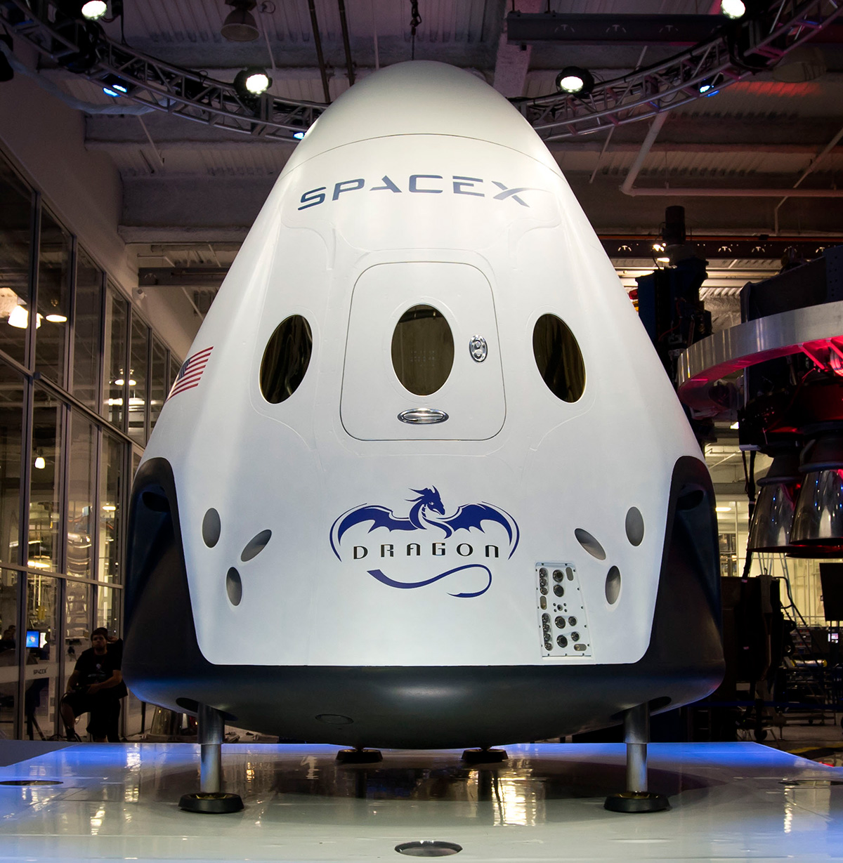 space-spacex-dragon-v2-is-ready-for-crew