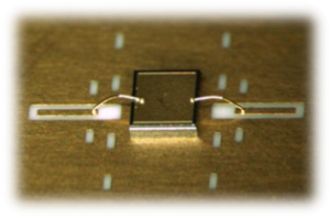 Tiny silicon capacitor for 10GHz frequecnies