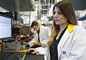 UK firm brings disposable fuel cells to smartphones