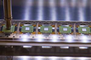 Te2v_QML_non-hermetic_Flip-Chip-300x200.jpg