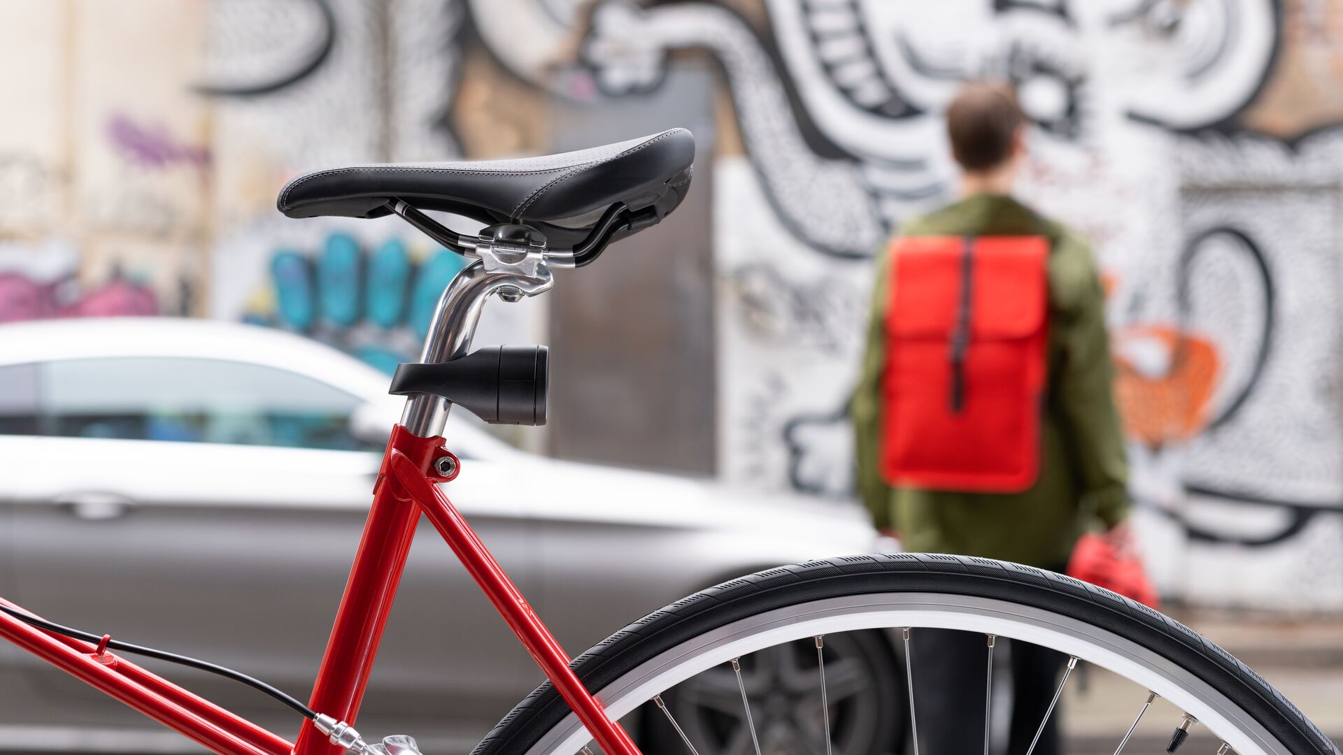 Vodafone pedals Curve Bike light & GPS tracker - Ahmadzon ...