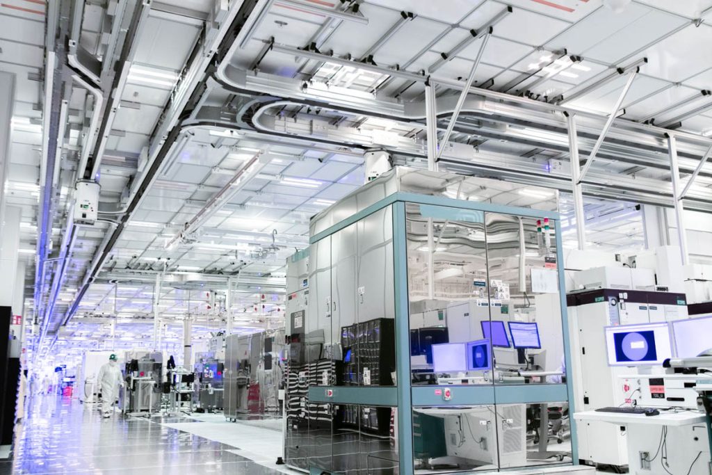 Intel starts volume EUV production | Electronics Weekly