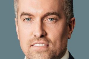 Oliver-Jones-Sondrel-CEO-300x200.jpg