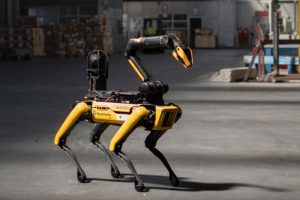 Spot-Munich-airport-tests-roboterhund-v2-300x200.jpg