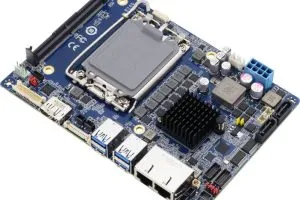 Aaeon EPIC-RPS7 industrial PC board