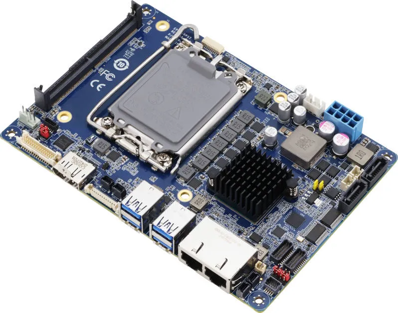 Smaller industrial PC board for 14th gen Intel Core CPU