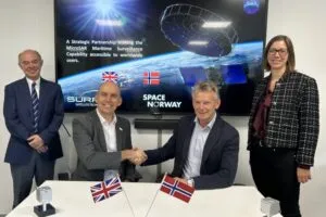 Space-Norway-SSTL-Teaming-Signing-Sept-25-1-300x200.webp