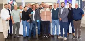 फ्रौनहोफ़र IZM ग्लास-पैनल-टेक्नोलॉजी-ग्रुप ने वेब की शुरुआत की