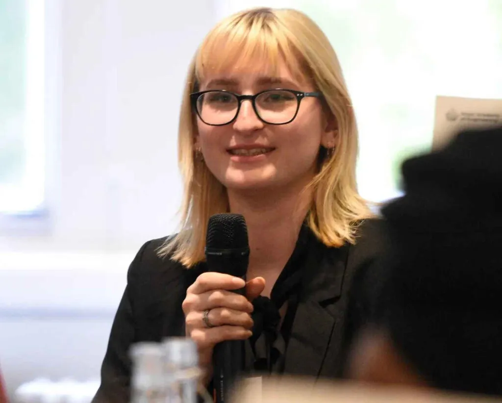 ऑरेलिया ब्रज़ेज़ोस्का - 2026 का ईडब्ल्यू ब्राइटस्पार्क