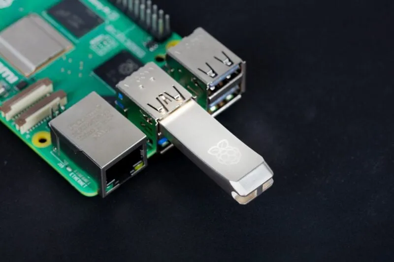 Raspberry Pi Flash Drive writes as fast as USB 3.0 will go ...
