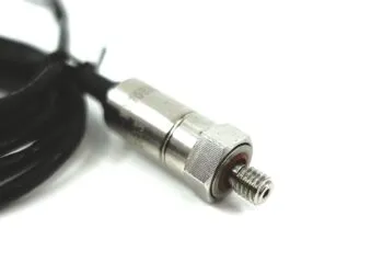 Miniature pressure sensors