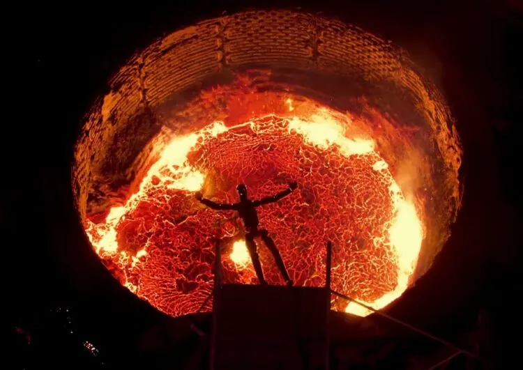 Robots – Cast yourself into a vat of molten steel!
