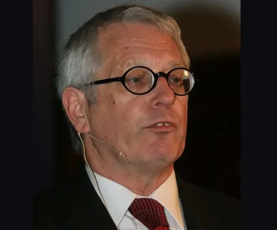 Don't get drunk on the numbers, says Penn