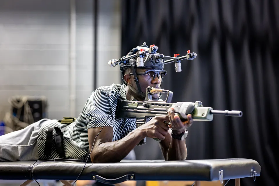 HEADS UP – Dstl trialling safe usage of head-mounted military technology