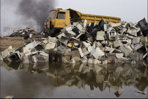 1-unwanted-electronic-goods-dumped-in-ghana1-300x200.jpg